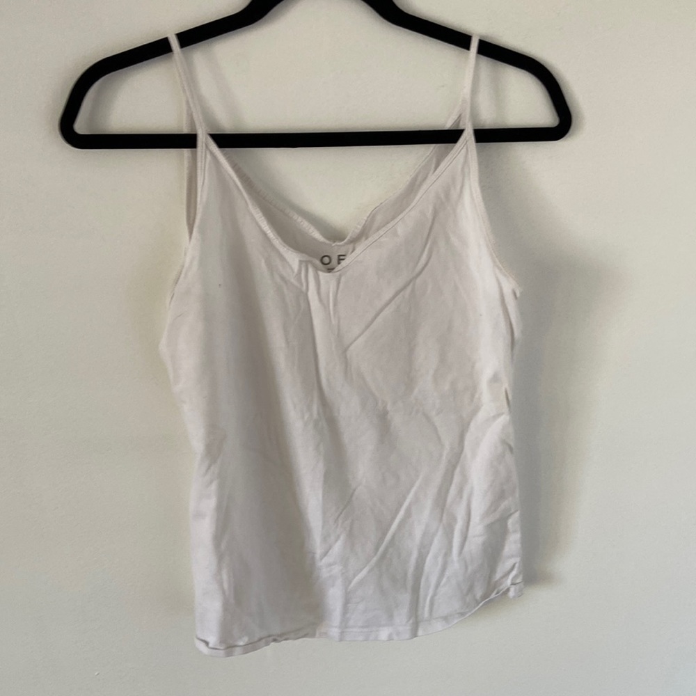 White v neck tank top